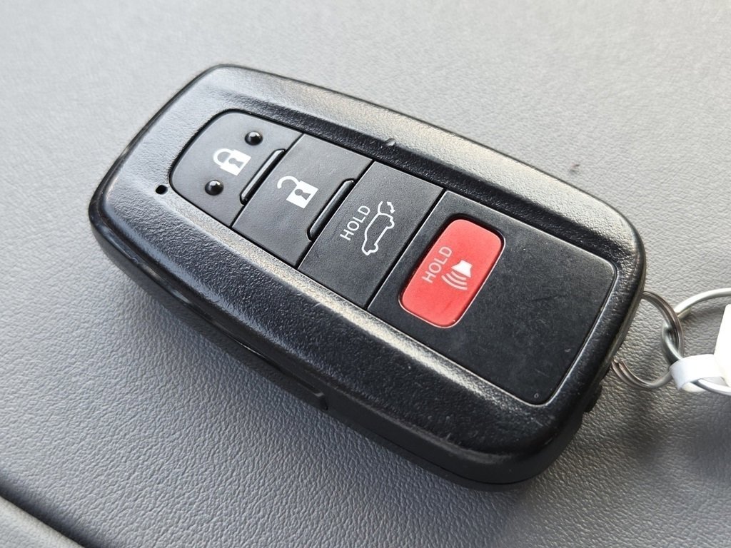 2020 Toyota Highlander Hybrid XLE photo 33