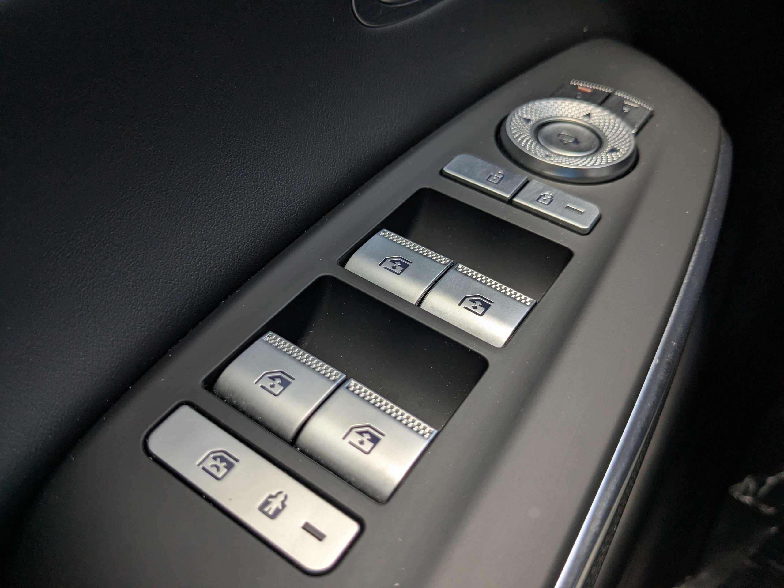 2024 Genesis GV70 3.5T Sport photo 19