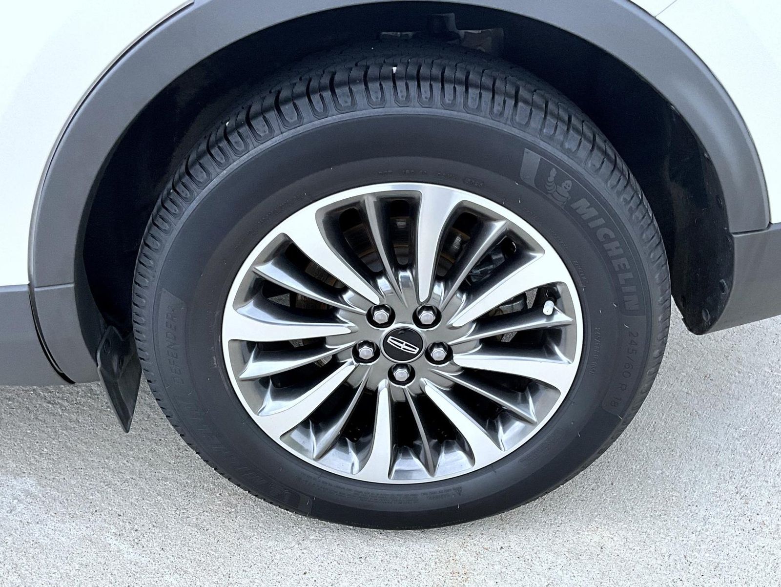 2019 Lincoln Nautilus Select photo 20