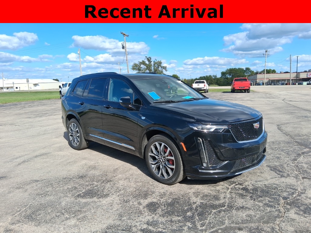 2022 Cadillac XT6 Sport photo 2