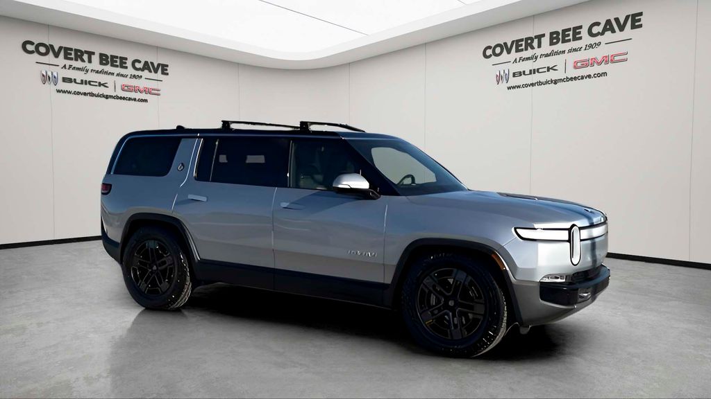 2024 Rivian R1S Adventure's photo