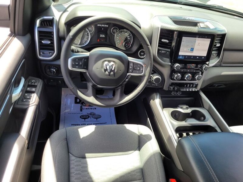 2025 Ram 1500 Big Horn photo 4