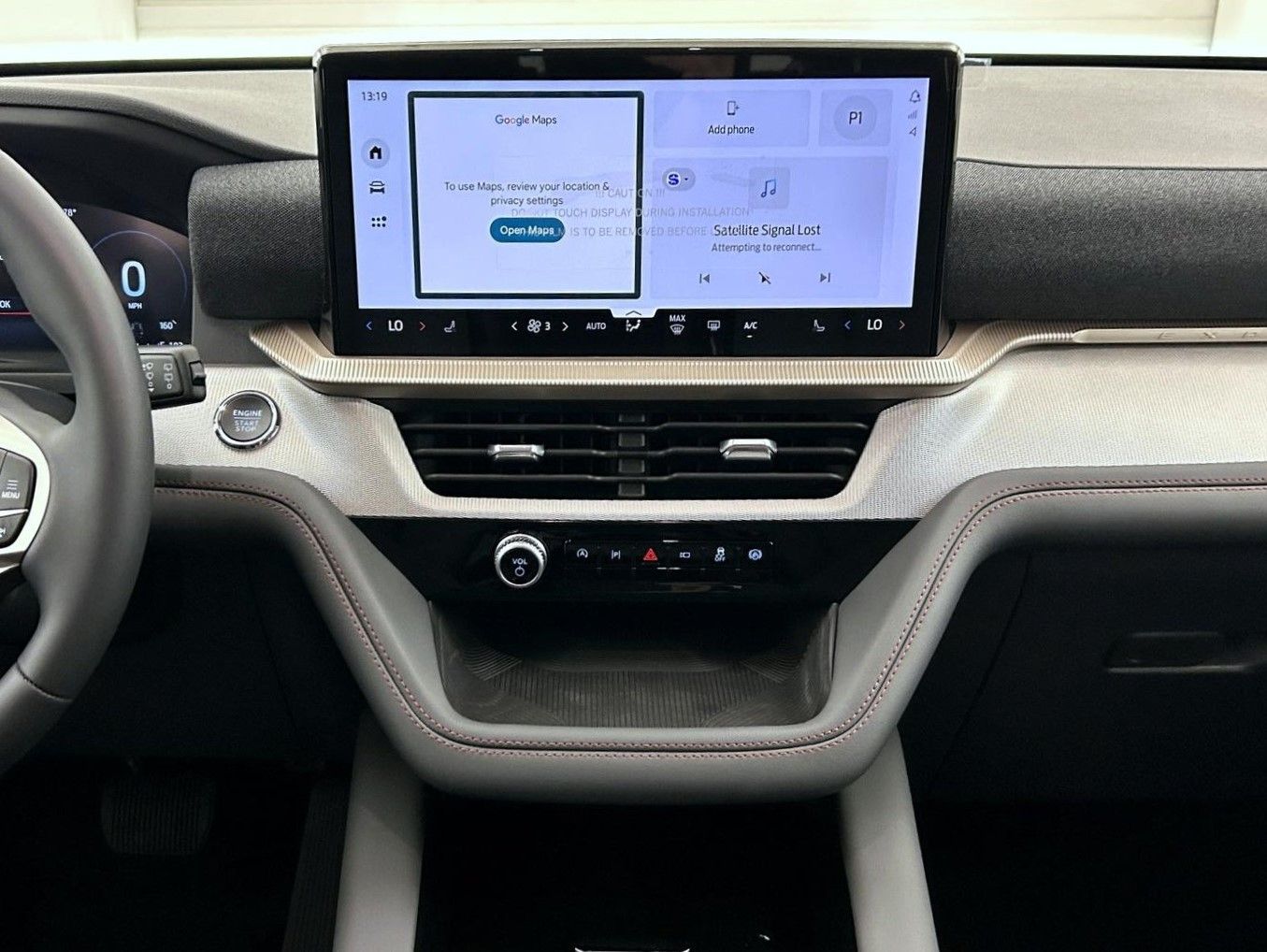 2025 Ford Explorer photo 12