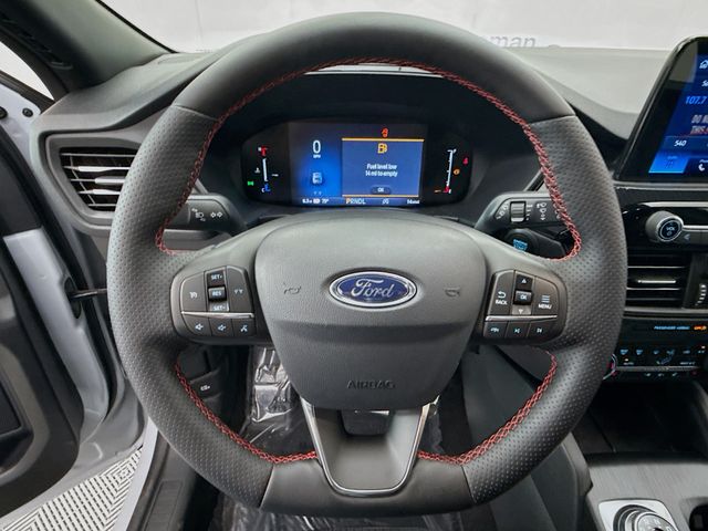 2025 Ford Escape ST-Line photo 11