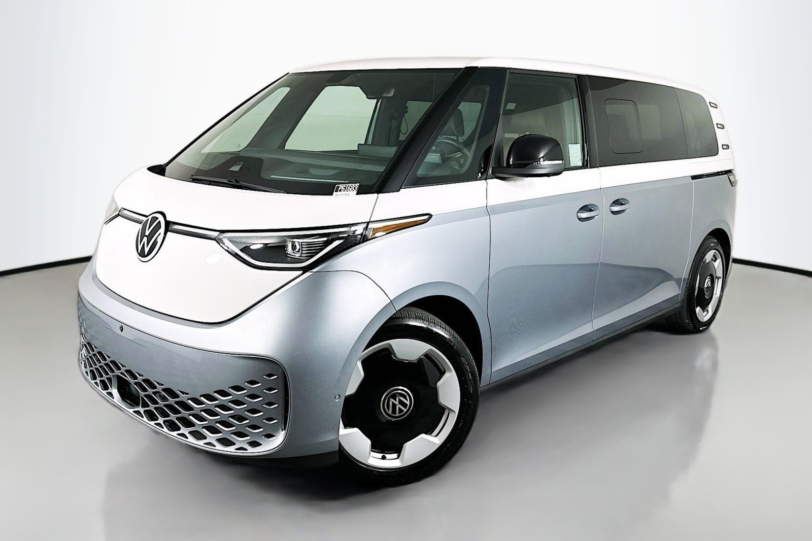 2025 Volkswagen ID. Buzz PRO S PLus's photo