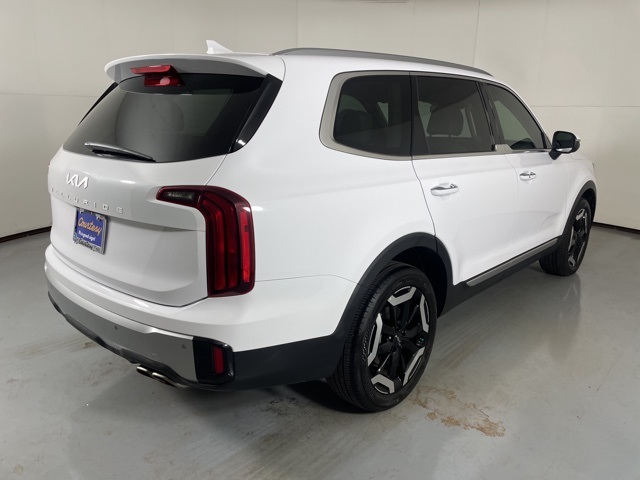 2023 Kia Telluride S photo 3