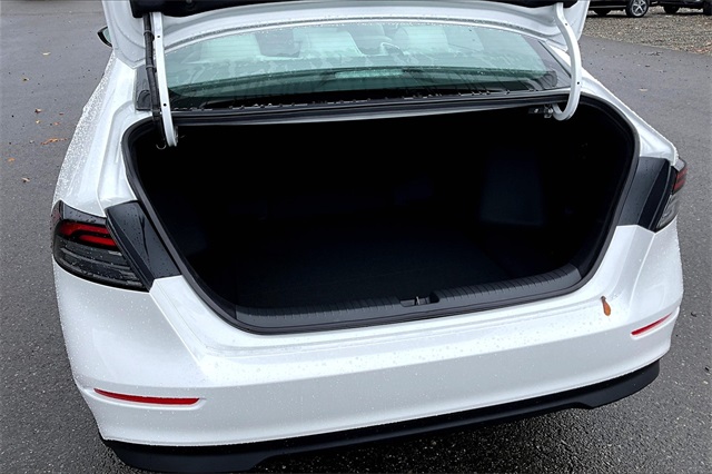 2025 Honda Accord LX photo 21