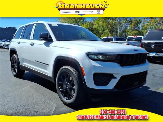 2025 Jeep Grand Cherokee Altitude's photo