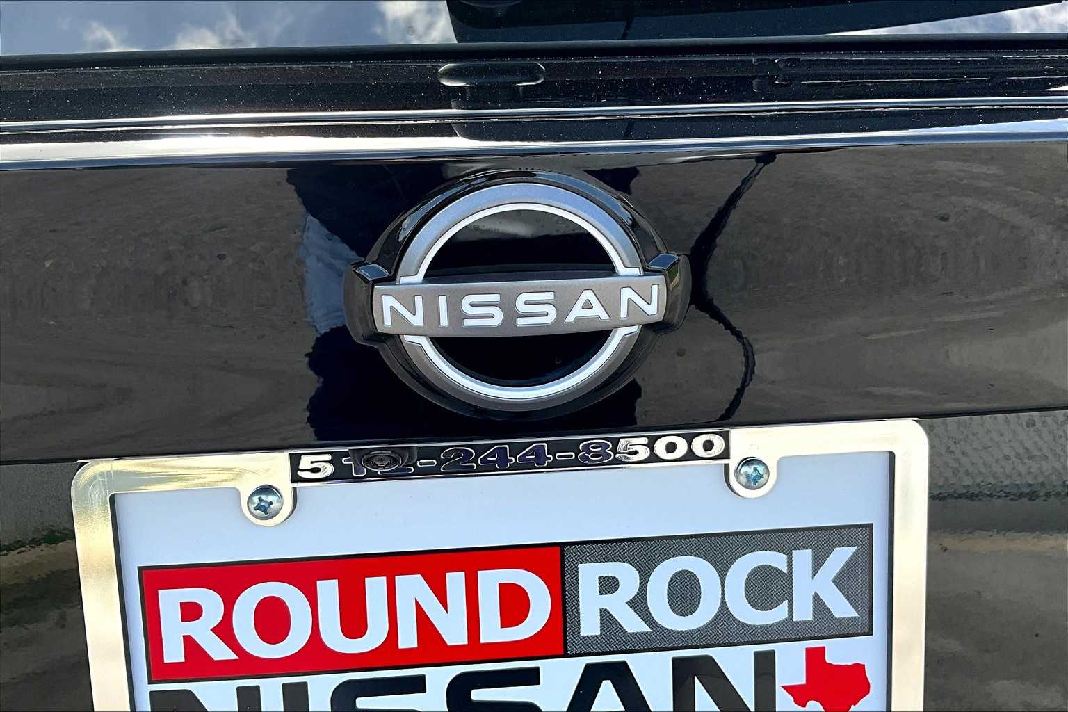 2025 Nissan Kicks SV photo 7