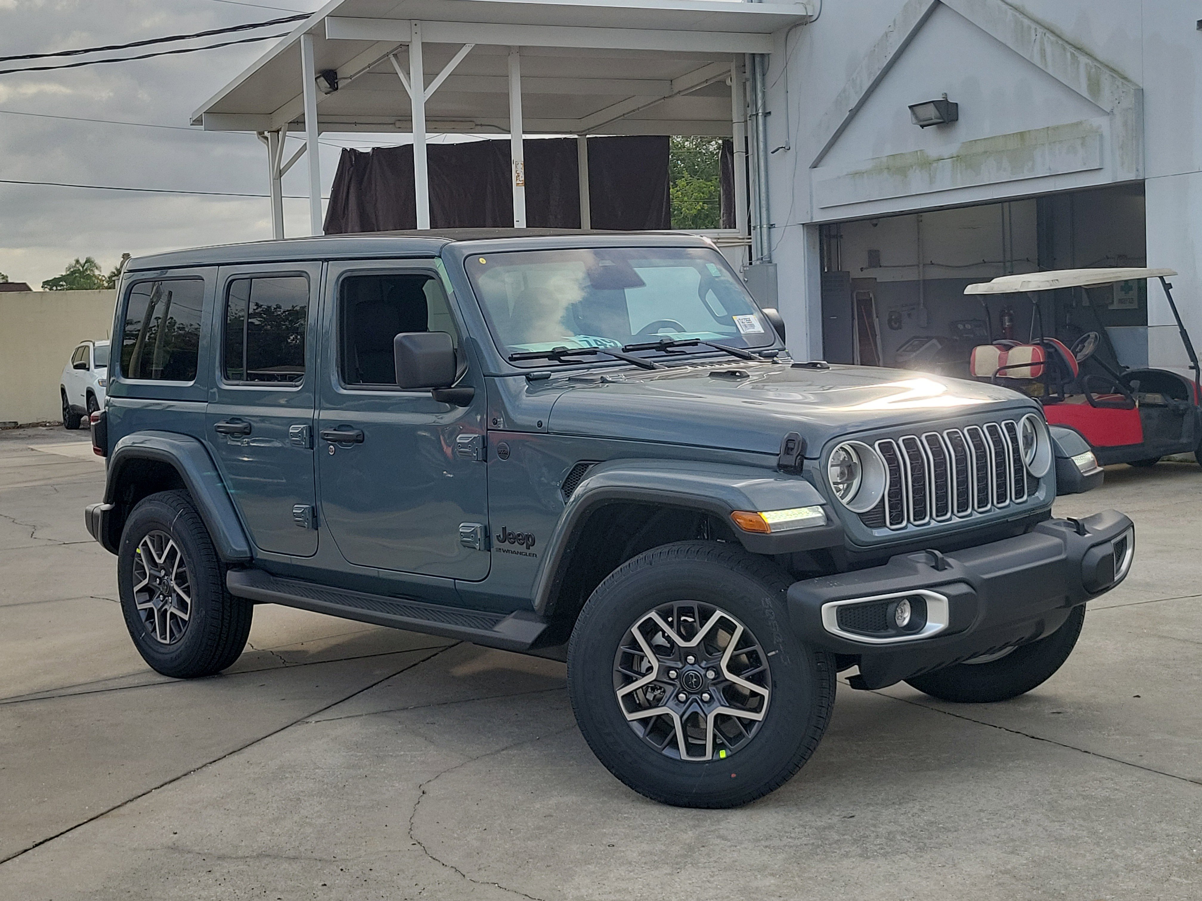2026 Jeep Wrangler 4-Door Sahara's photo