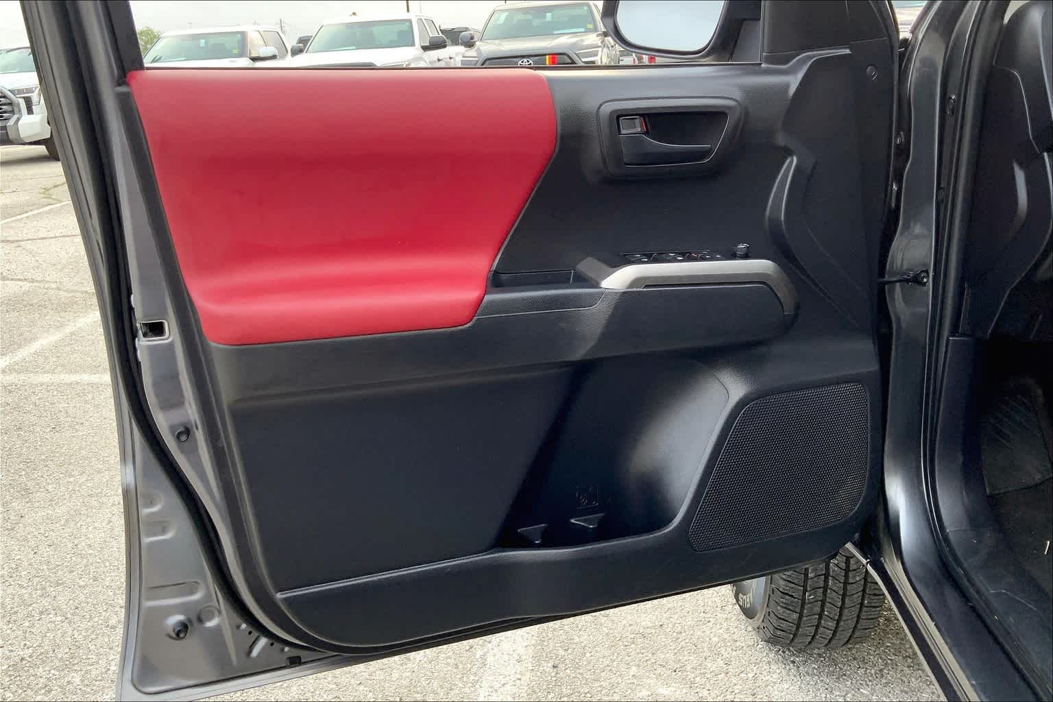 2023 Toyota Tacoma SR5 photo 39