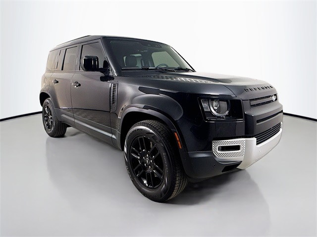 2025 Land Rover Defender 110 S photo 3