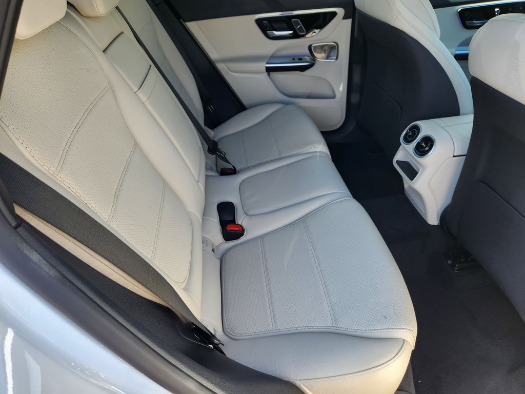 2026 Mercedes Benz GLC 300 4MATIC photo 15