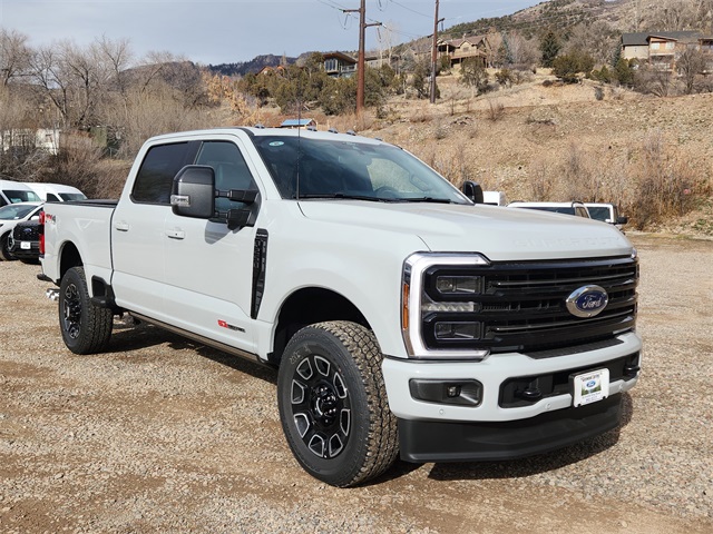 2026 Ford F-250 Super Duty Platinum's photo