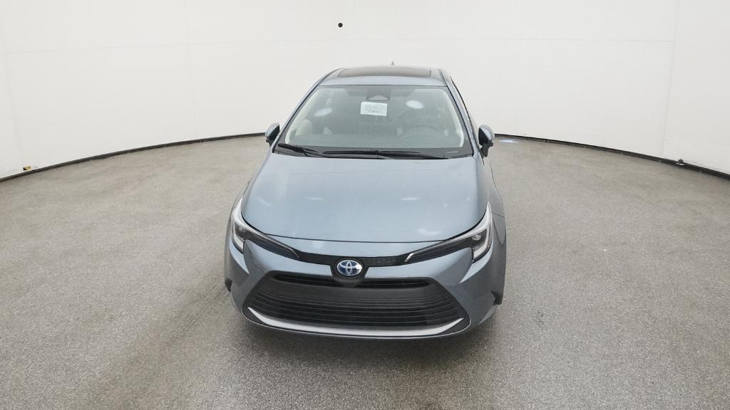 2025 Toyota Corolla Hybrid XLE photo 2