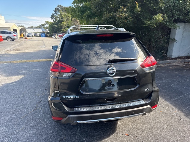2019 Nissan Rogue SV photo 4