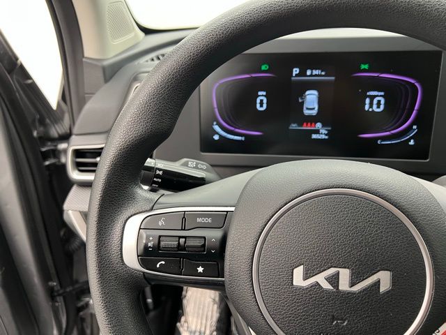 2024 Kia Sportage LX photo 11