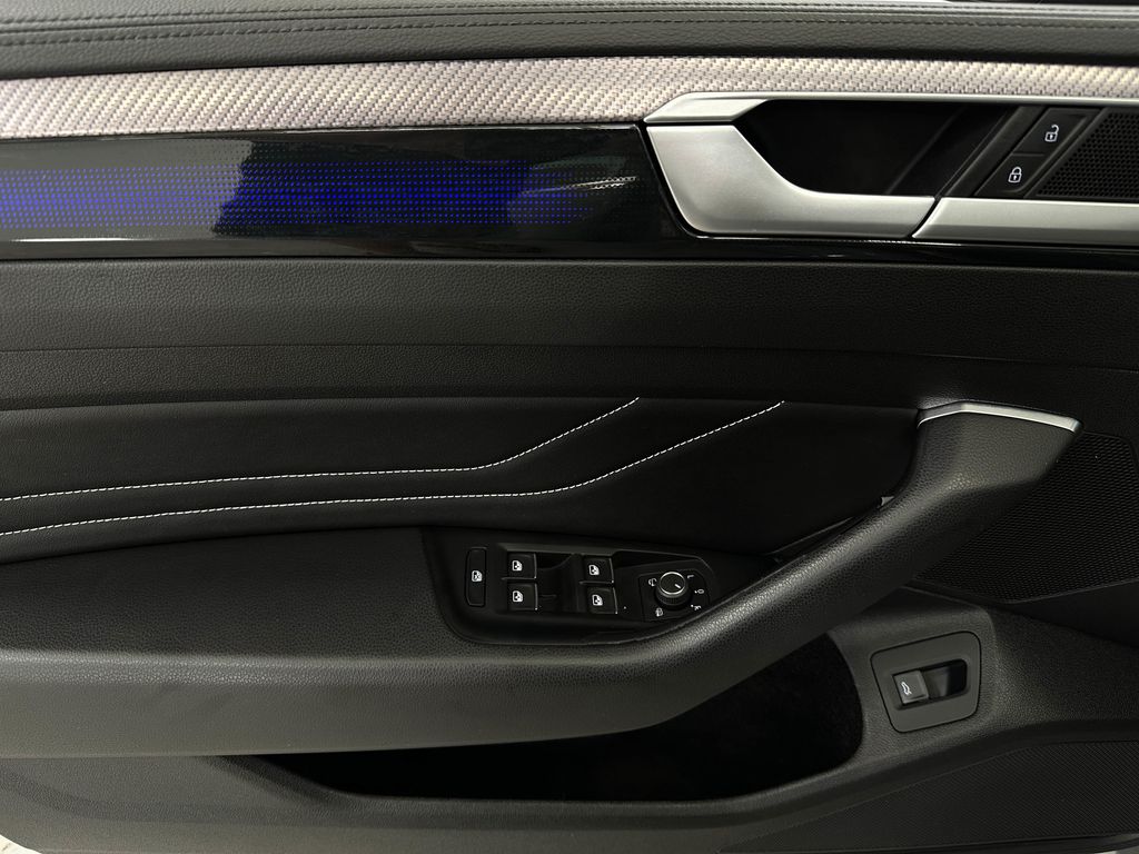2023 Volkswagen Arteon SEL R-Line photo 22