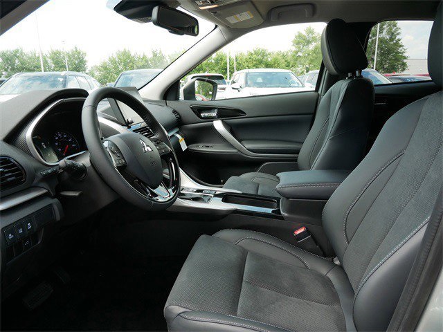 2025 Mitsubishi Eclipse Cross SE photo 3