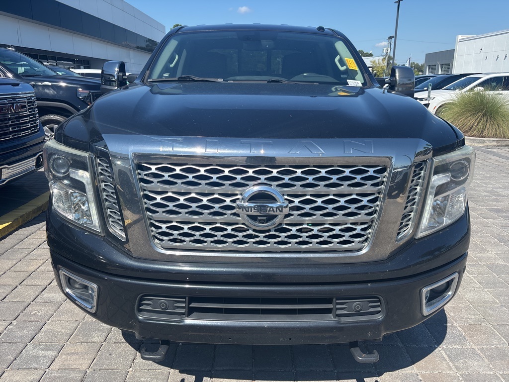 2016 Nissan Titan Crew Cab Platinum Reserve photo 5