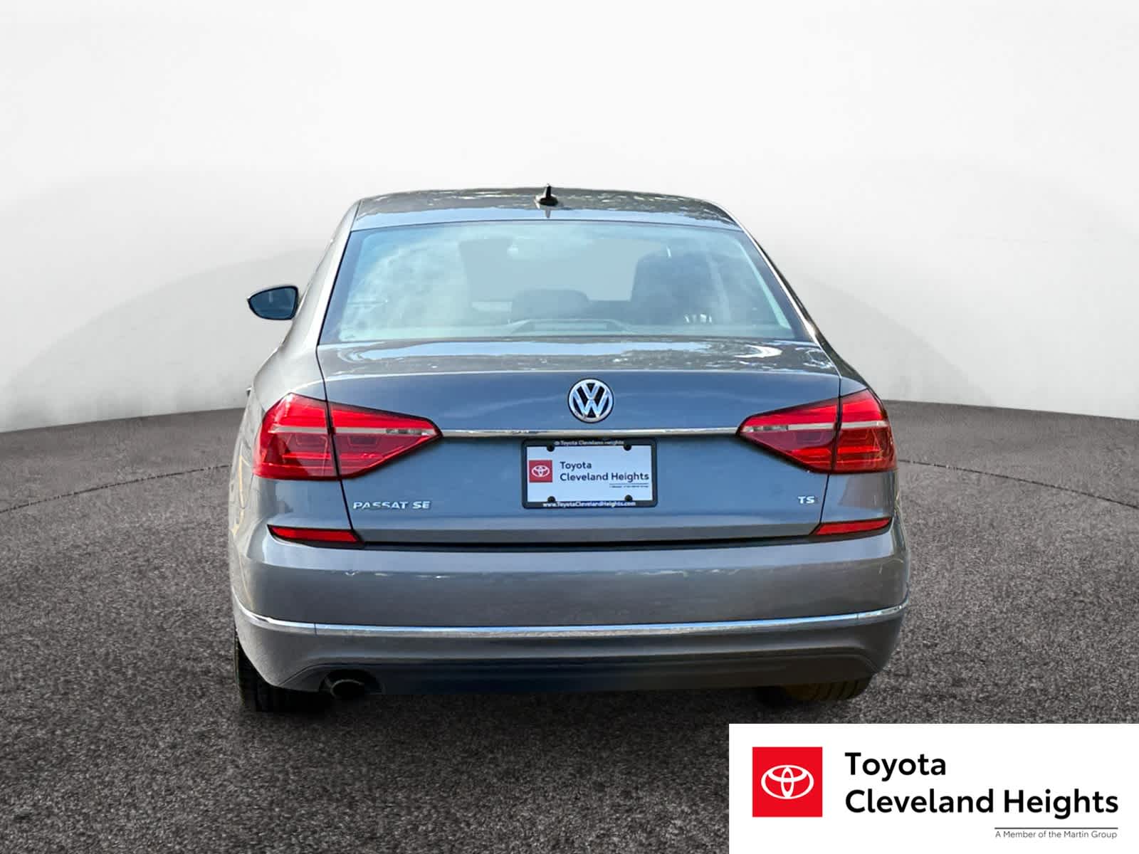 2016 Volkswagen Passat SE photo 4