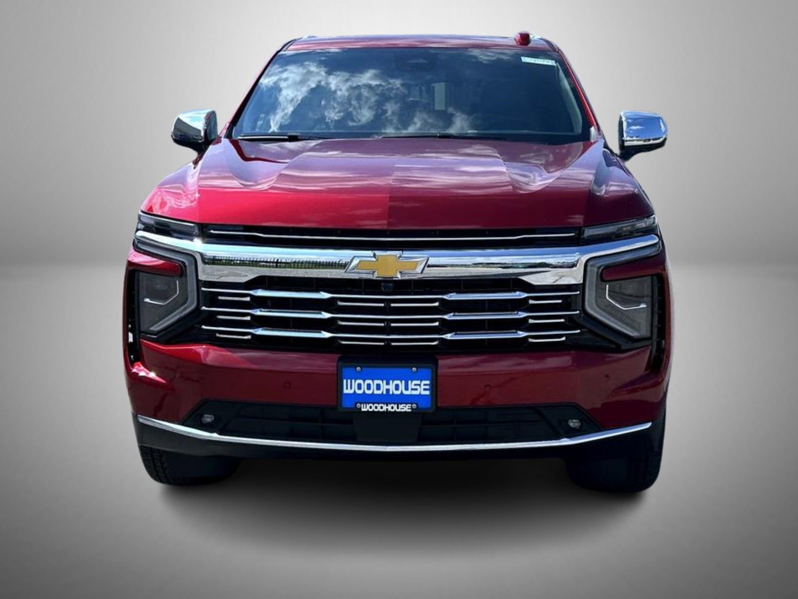 2025 Chevrolet Suburban Premier photo 2