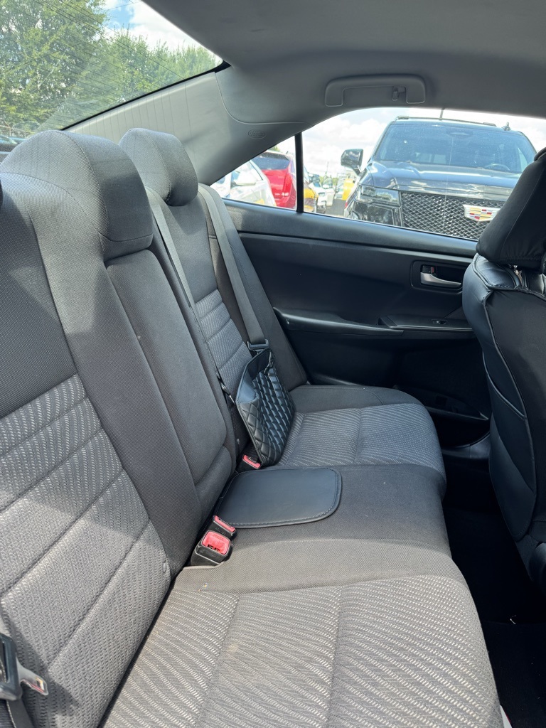 2017 Toyota Camry LE photo 8