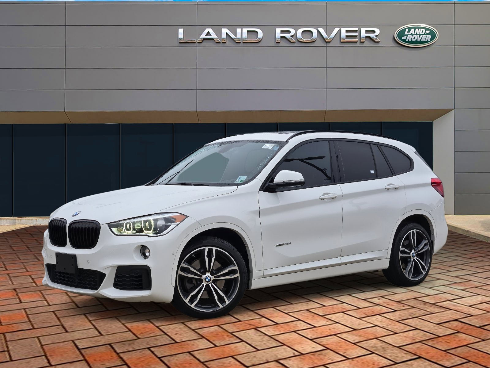 2018 BMW X1 28i's photo