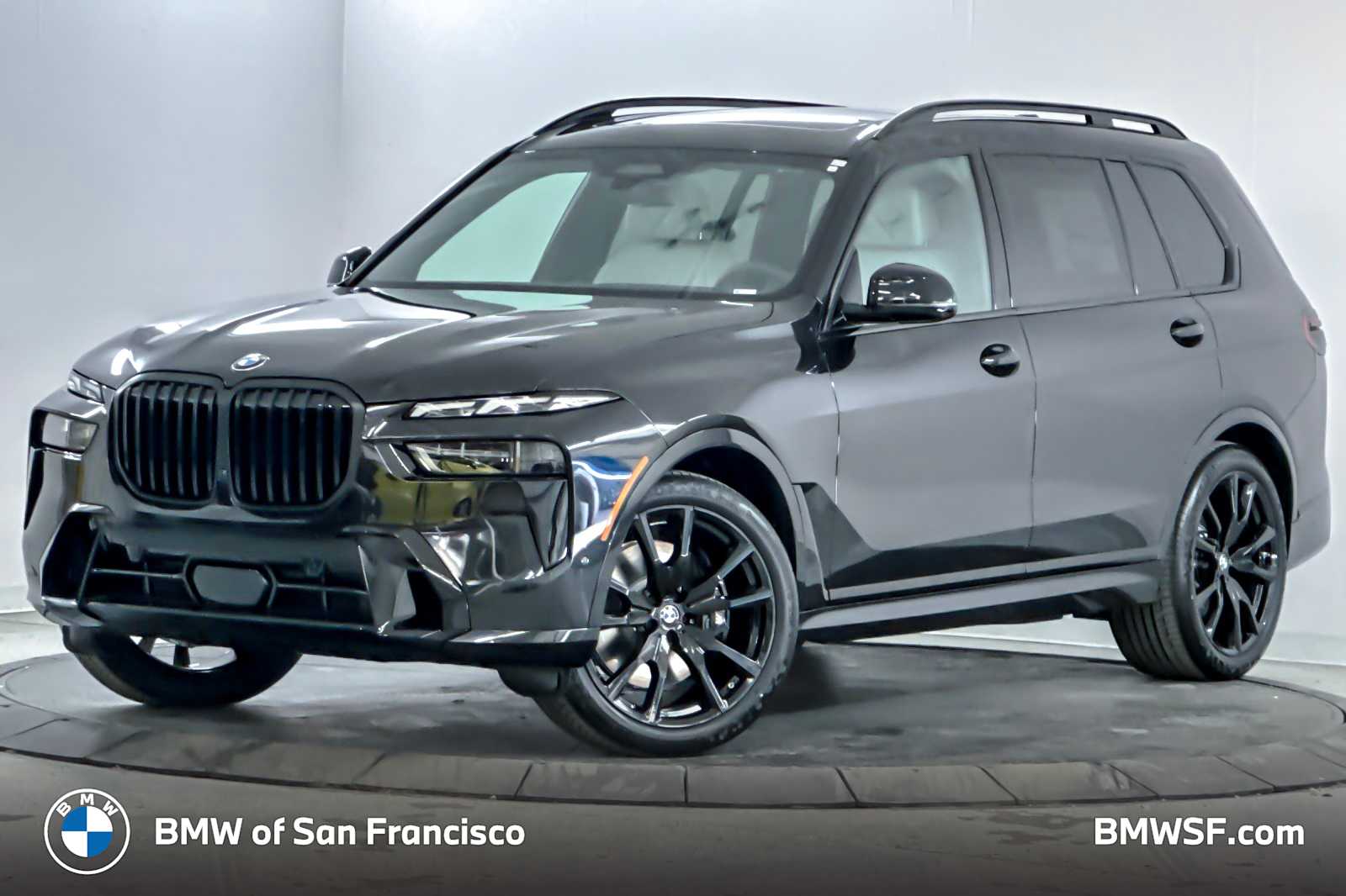 2026 BMW X7 40i's photo