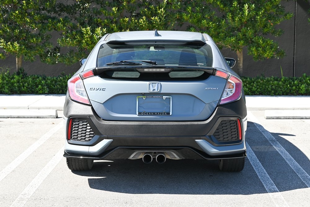 2019 Honda Civic Hatchback Sport photo 4