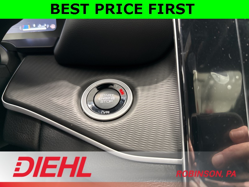 2025 Jeep Grand Cherokee Altitude photo 13