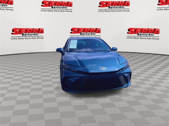 2025 Toyota Camry LE photo 4