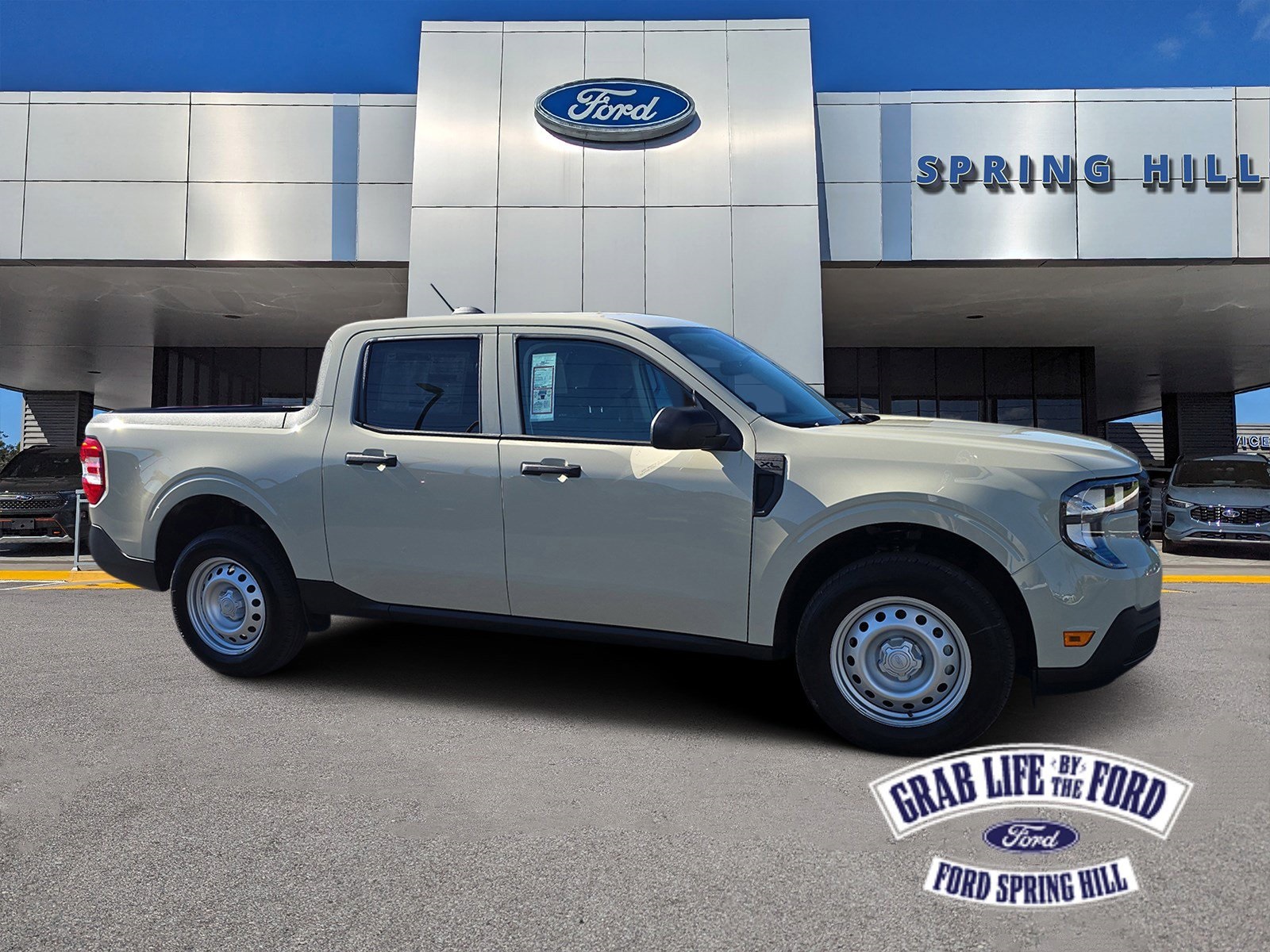 2025 Ford Maverick XL's photo