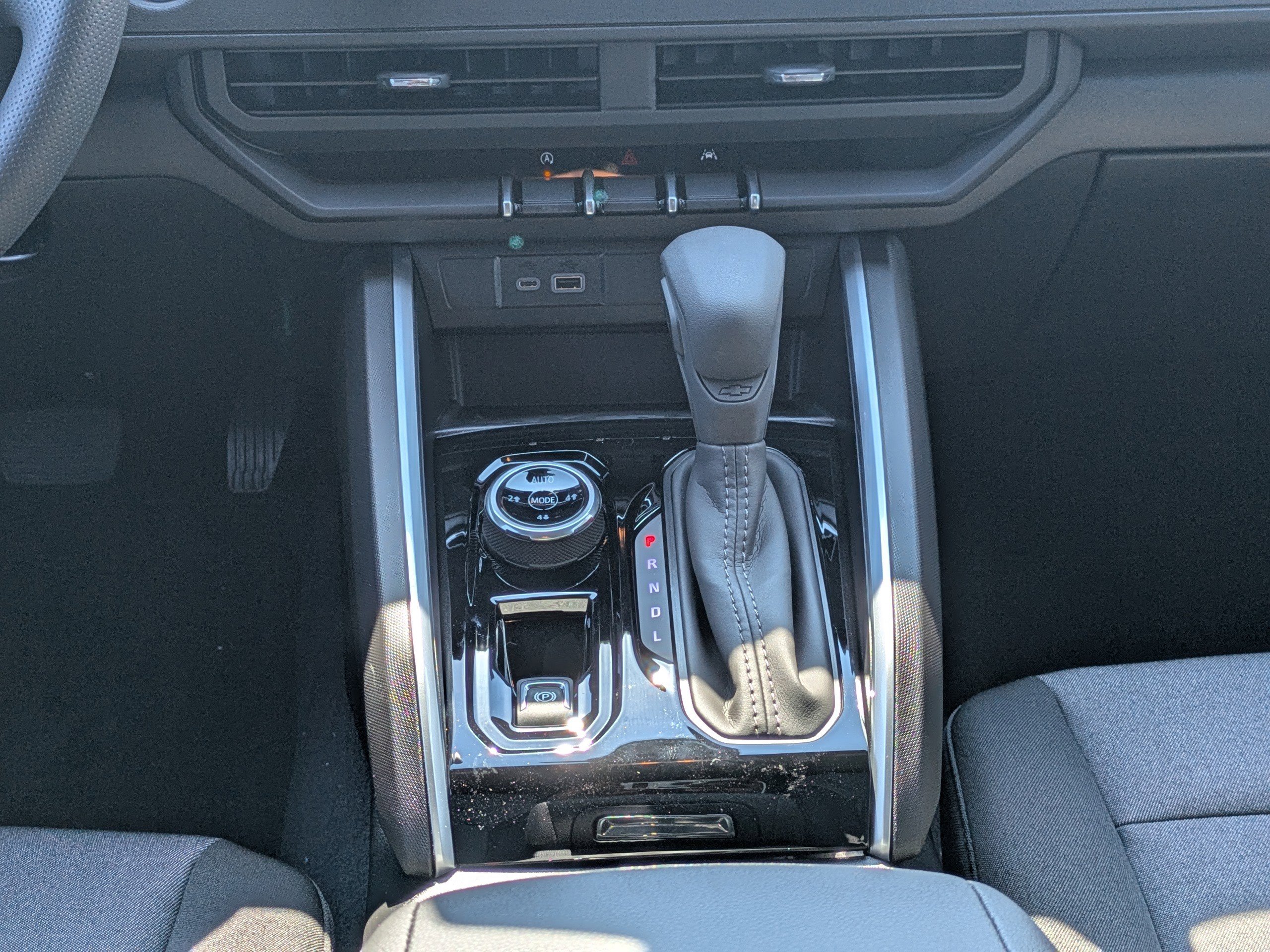 2026 Chevrolet Colorado Trail Boss photo 17
