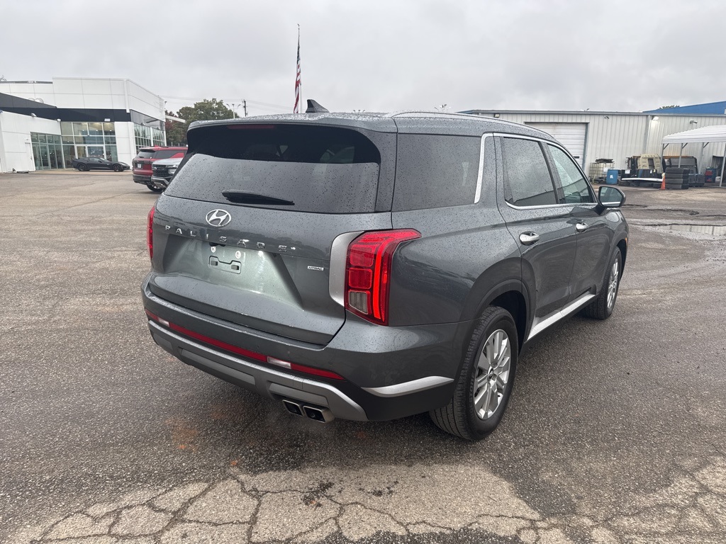2025 Hyundai Palisade SEL photo 2