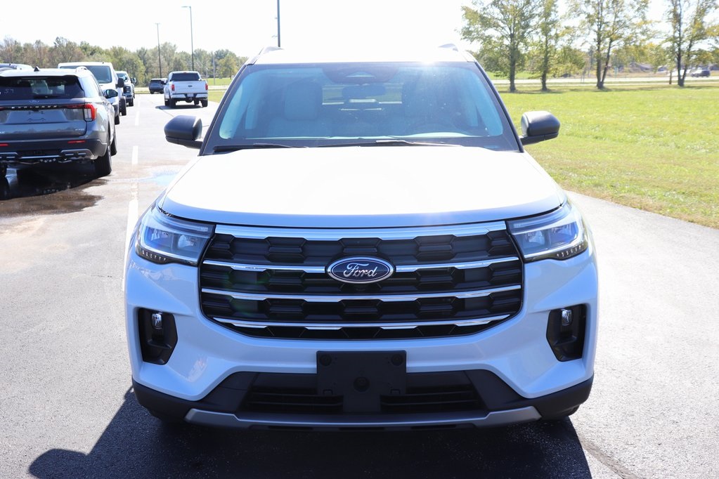 2026 Ford Explorer photo 3