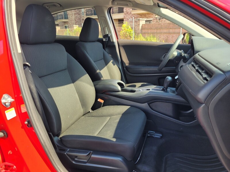 2016 Honda HR-V LX photo 14