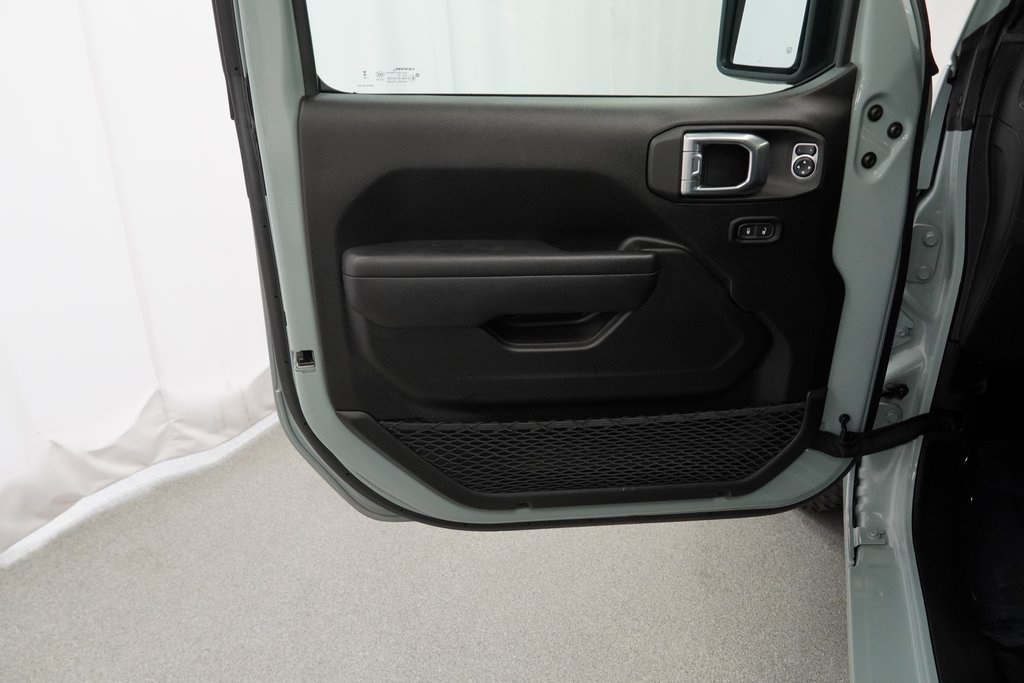 2024 Jeep Wrangler Sport S photo 25