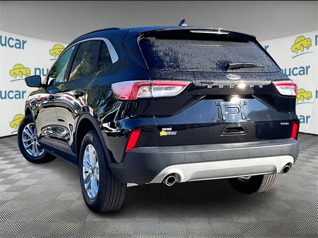 2022 Ford Escape SE photo 2