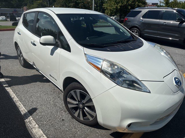 2015 Nissan Leaf SL photo 2