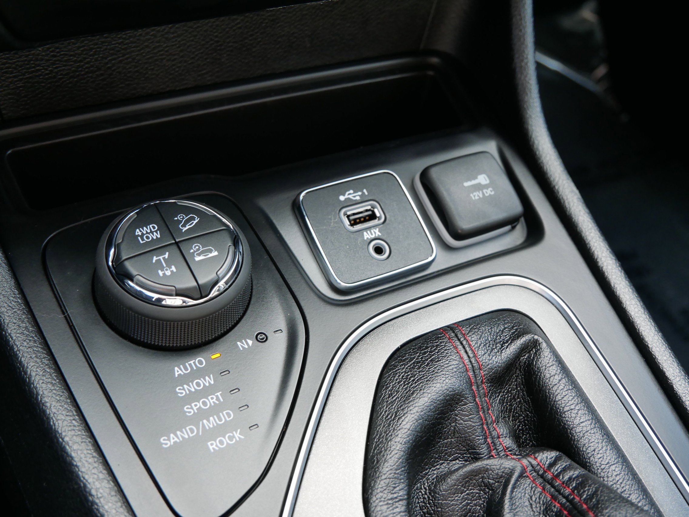 2019 Jeep Cherokee Trailhawk photo 19