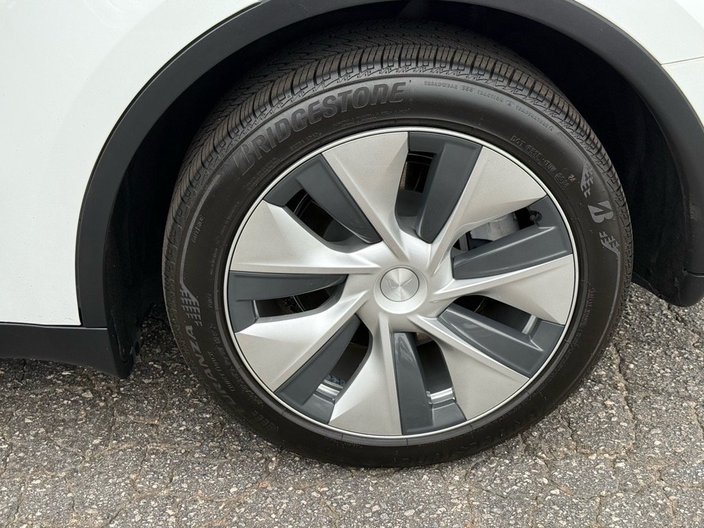 2022 Tesla Model Y Long Range photo 14