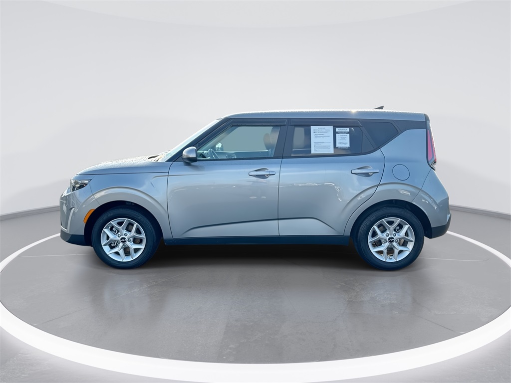 2025 Kia Soul LX photo 4