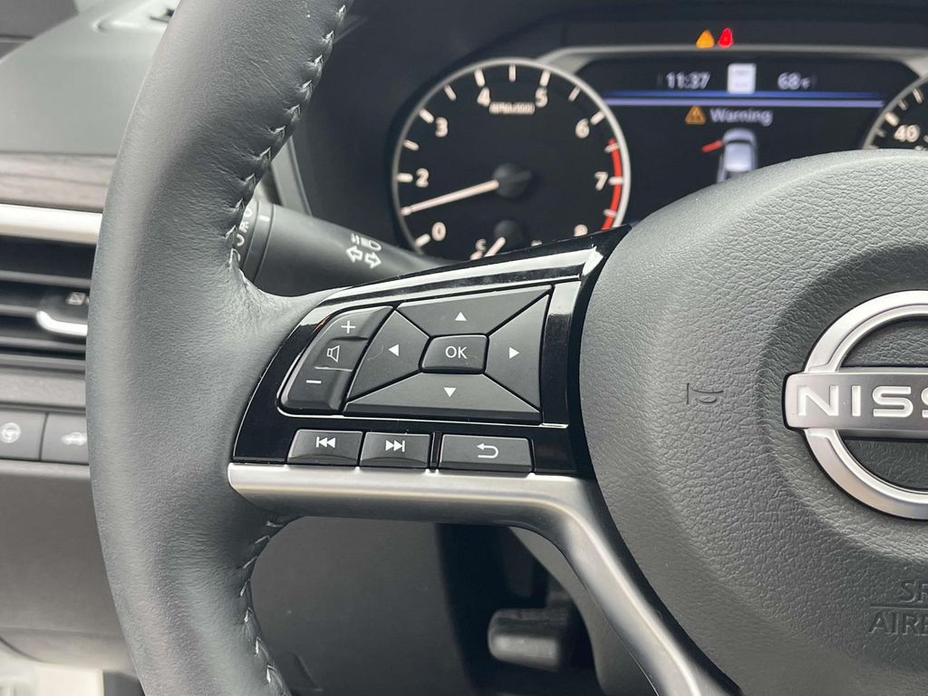 2024 Nissan Altima 2.5 SR photo 10