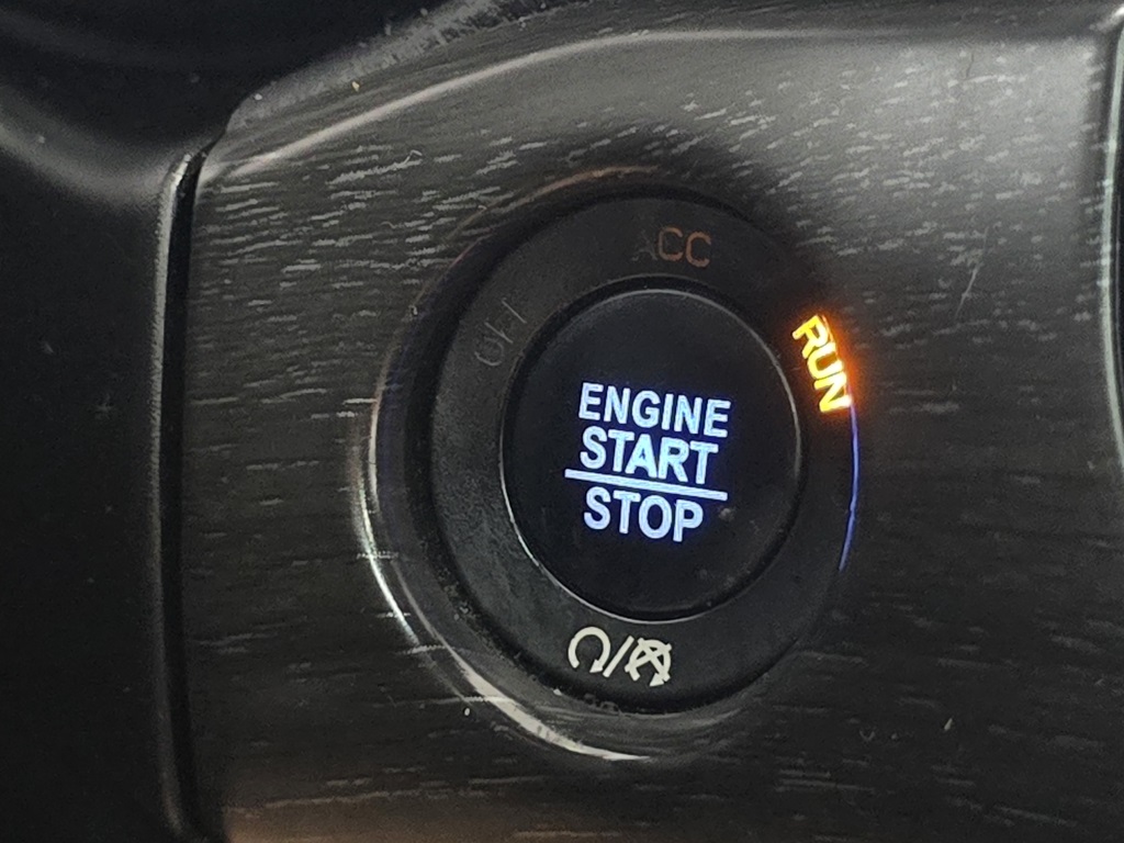 2018 Jeep Grand Cherokee Altitude photo 27