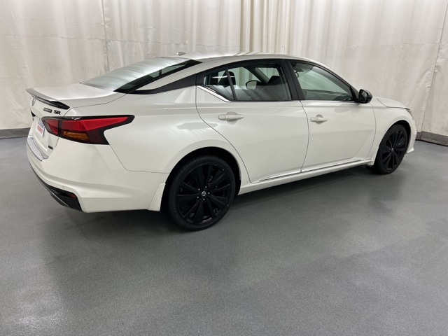 2022 Nissan Altima 2.5 SR photo 4