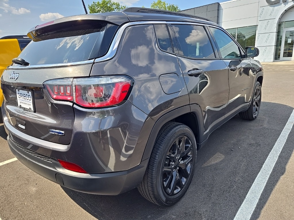 2018 Jeep Compass Latitude photo 11