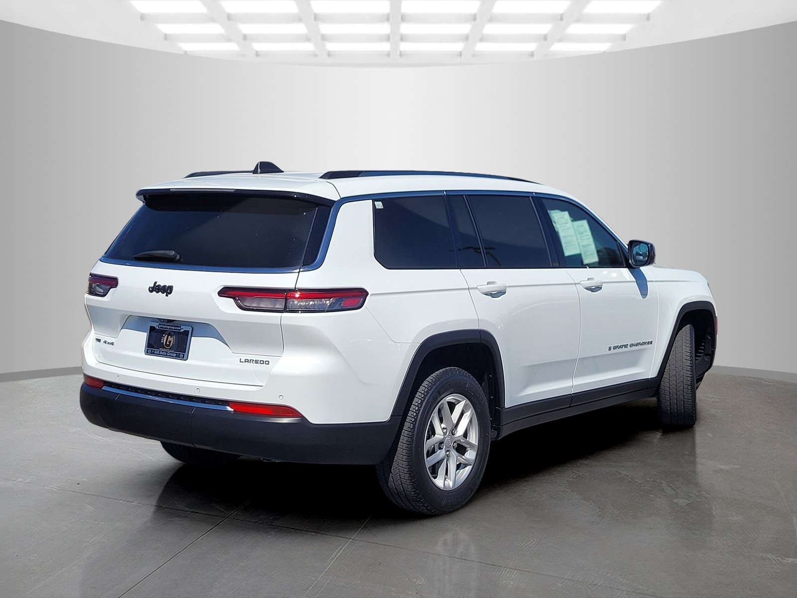 2021 Jeep Grand Cherokee Laredo photo 4