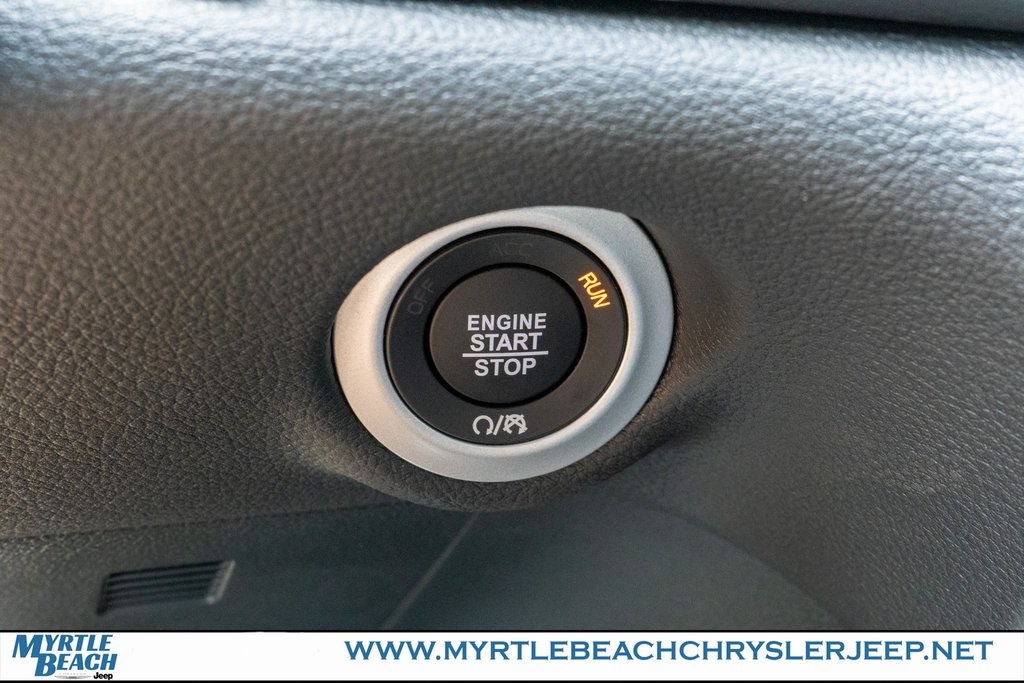 2026 Chrysler Pacifica photo 27