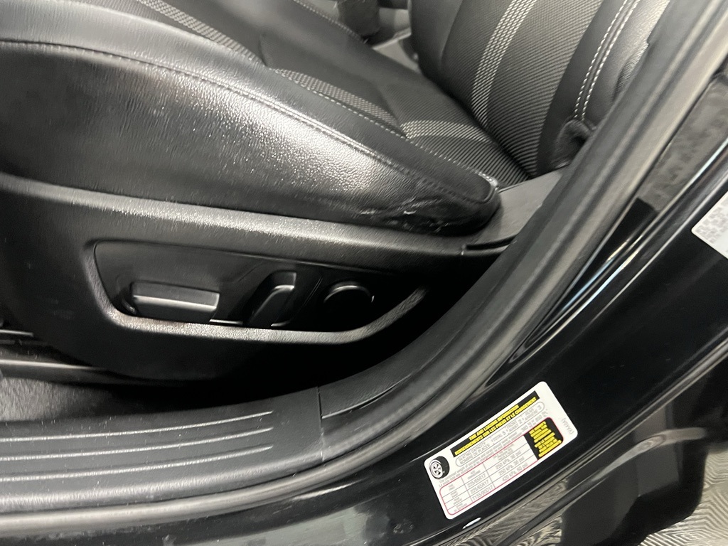 2024 Mazda CX-50 2.5 S Preferred photo 17
